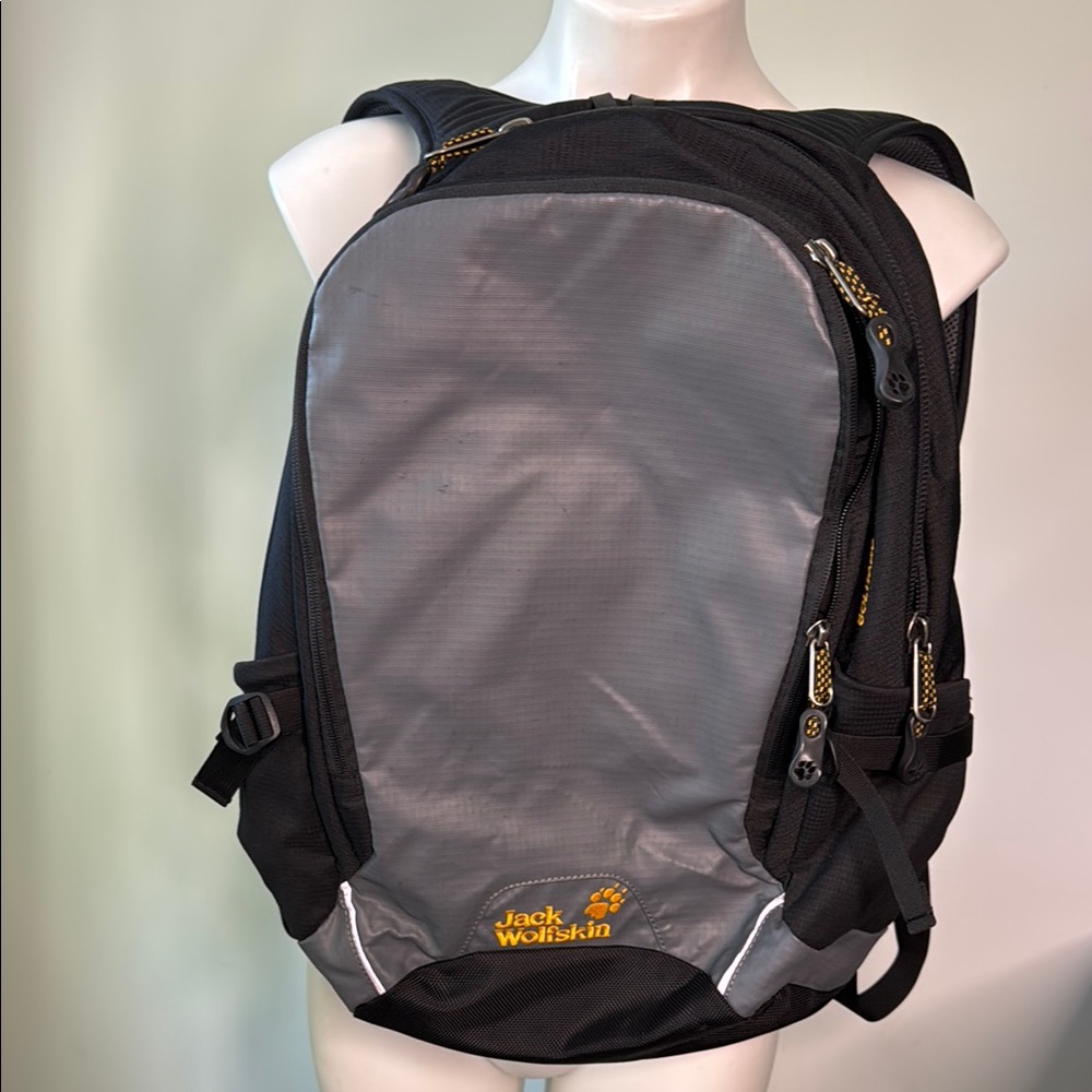 Great condition Jack Wolfskin Solitary Backpack